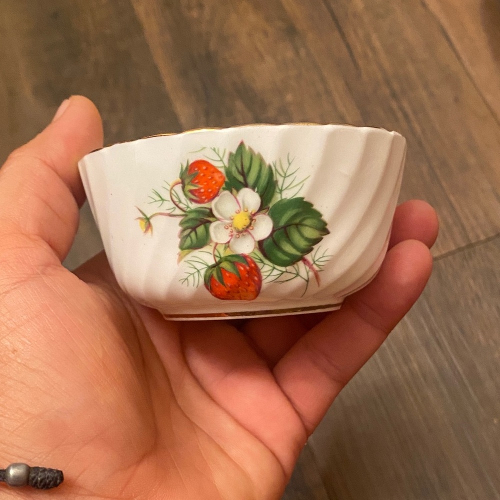 Charming Floral Dinnerware Set with Cream Accents - Picture 7 of 14